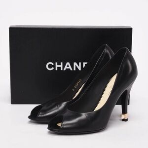 Chanel heels with pearl detail, size 38
